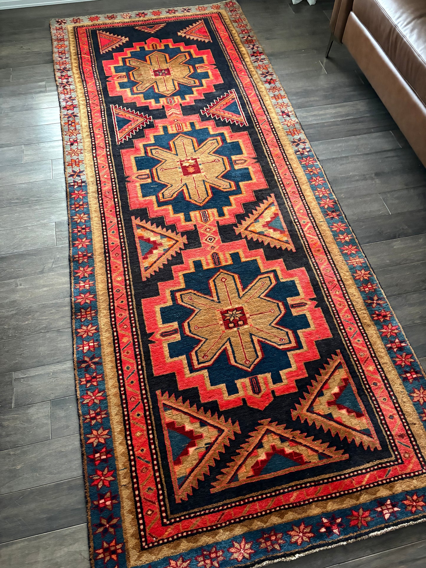Vintage Rug #143 - 9'6" x 3'9"