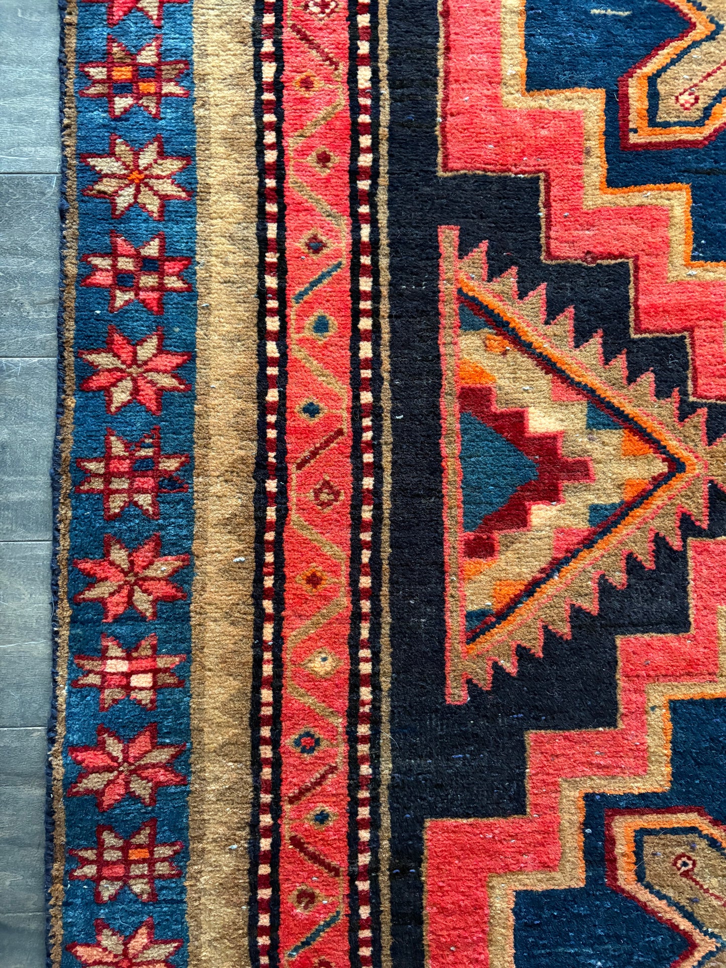 Vintage Rug #143 - 9'6" x 3'9"