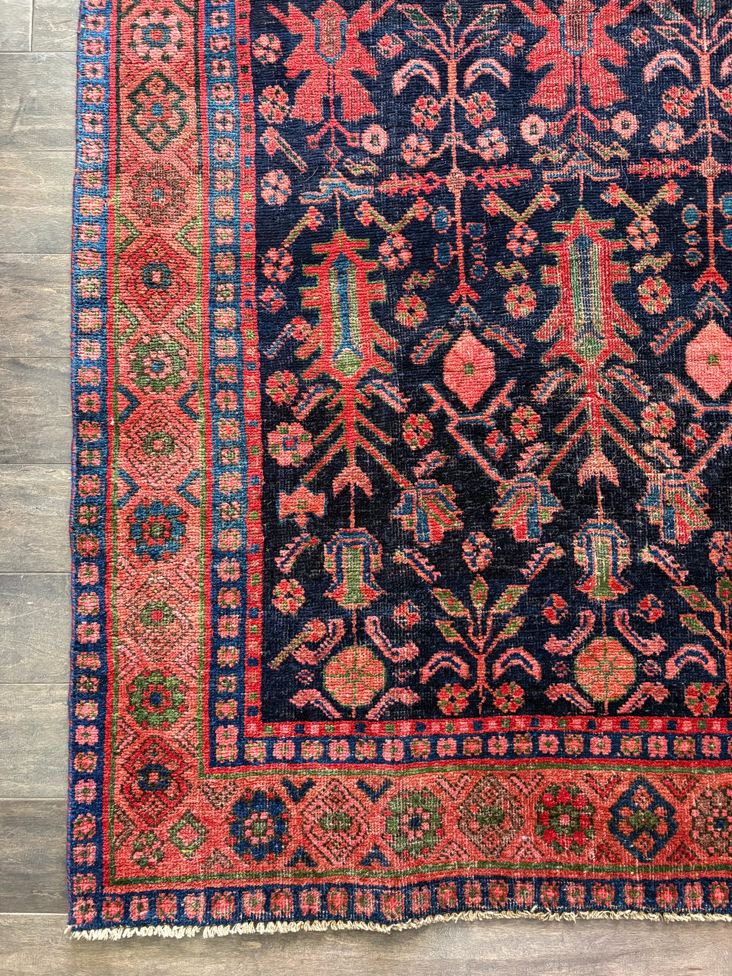 Vintage Rug #158 - 4'2.5" x 7'8"