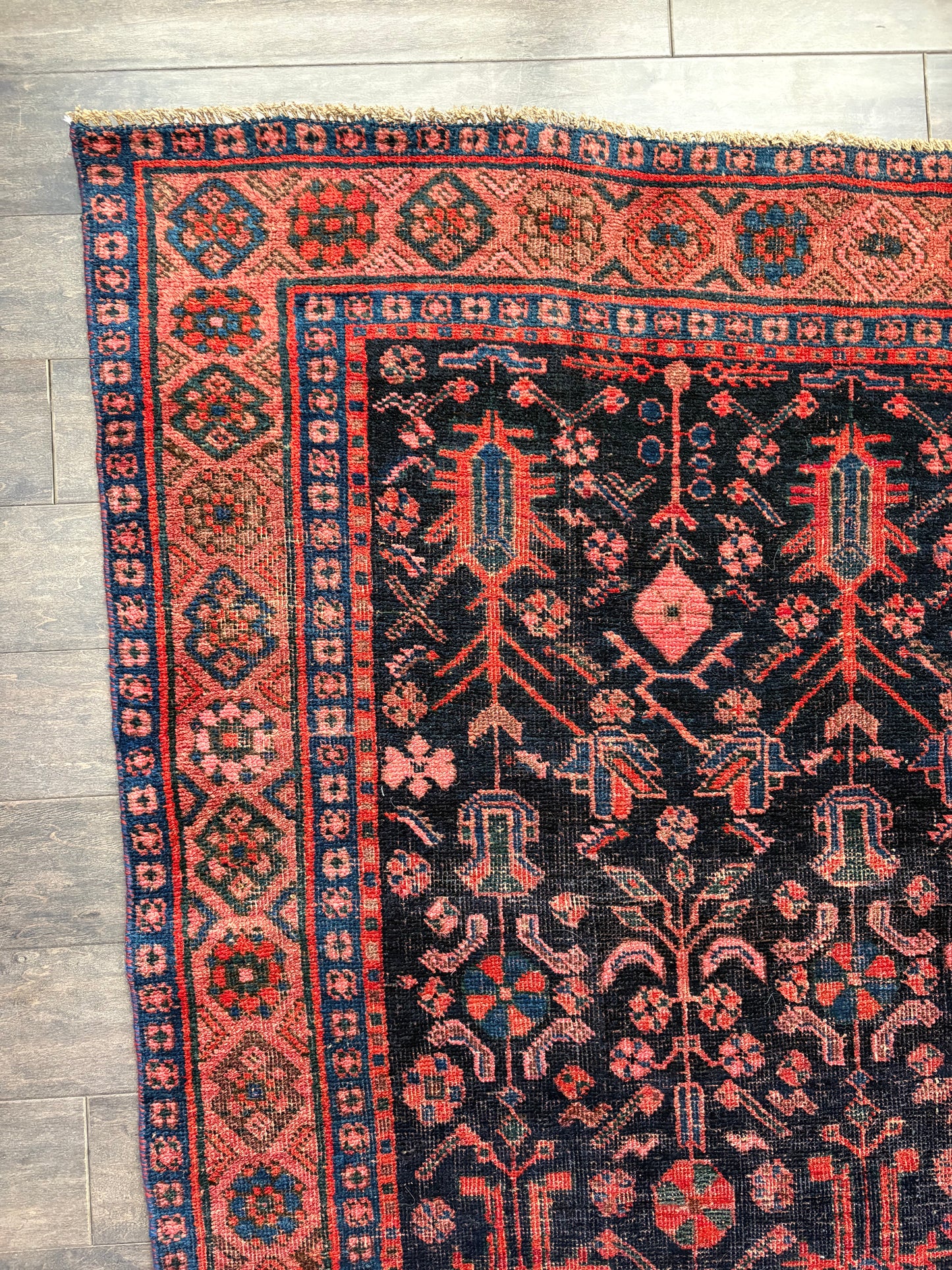 Vintage Rug #158 - 4'2.5" x 7'8"