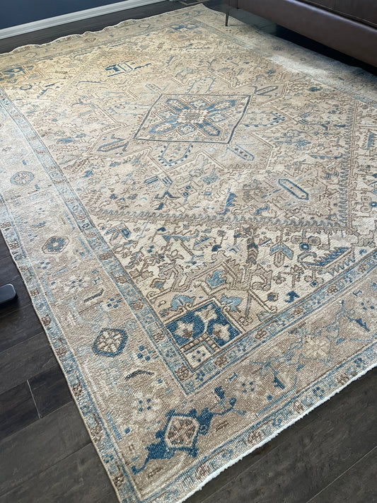 Vintage Rug #108 - 9'4.5" x 7'0"