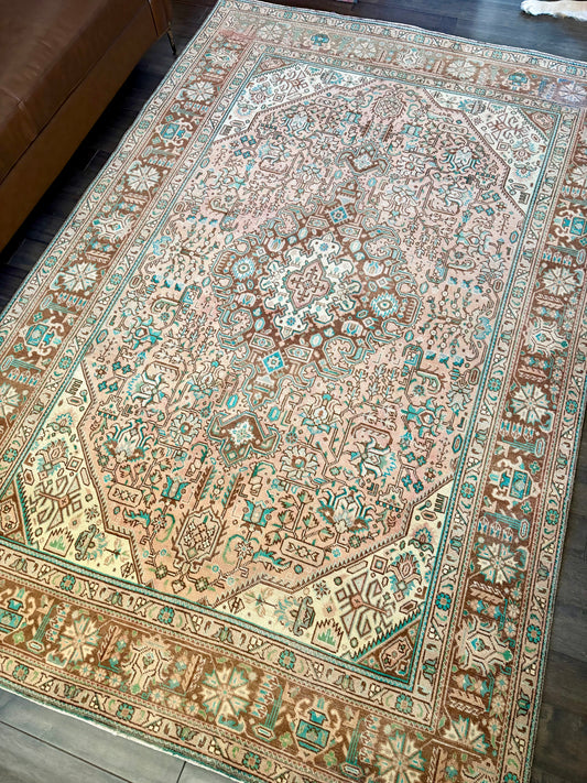 Vintage Rug #164 - 6'3.5" x 9'5"