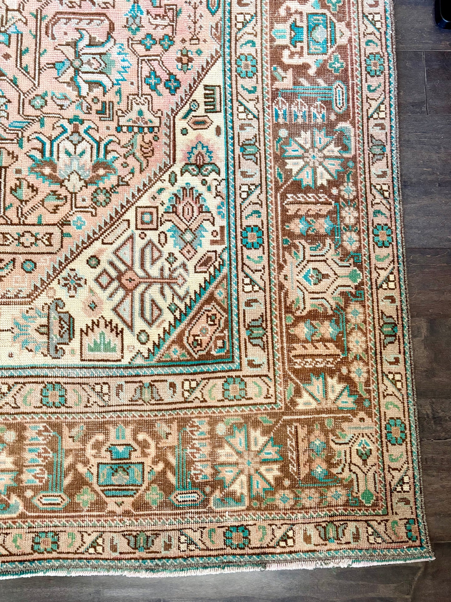 Vintage Rug #164 - 6'3.5" x 9'5"