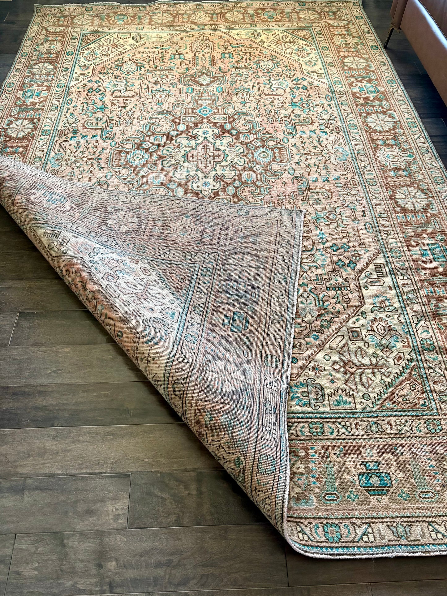 Vintage Rug #164 - 6'3.5" x 9'5"