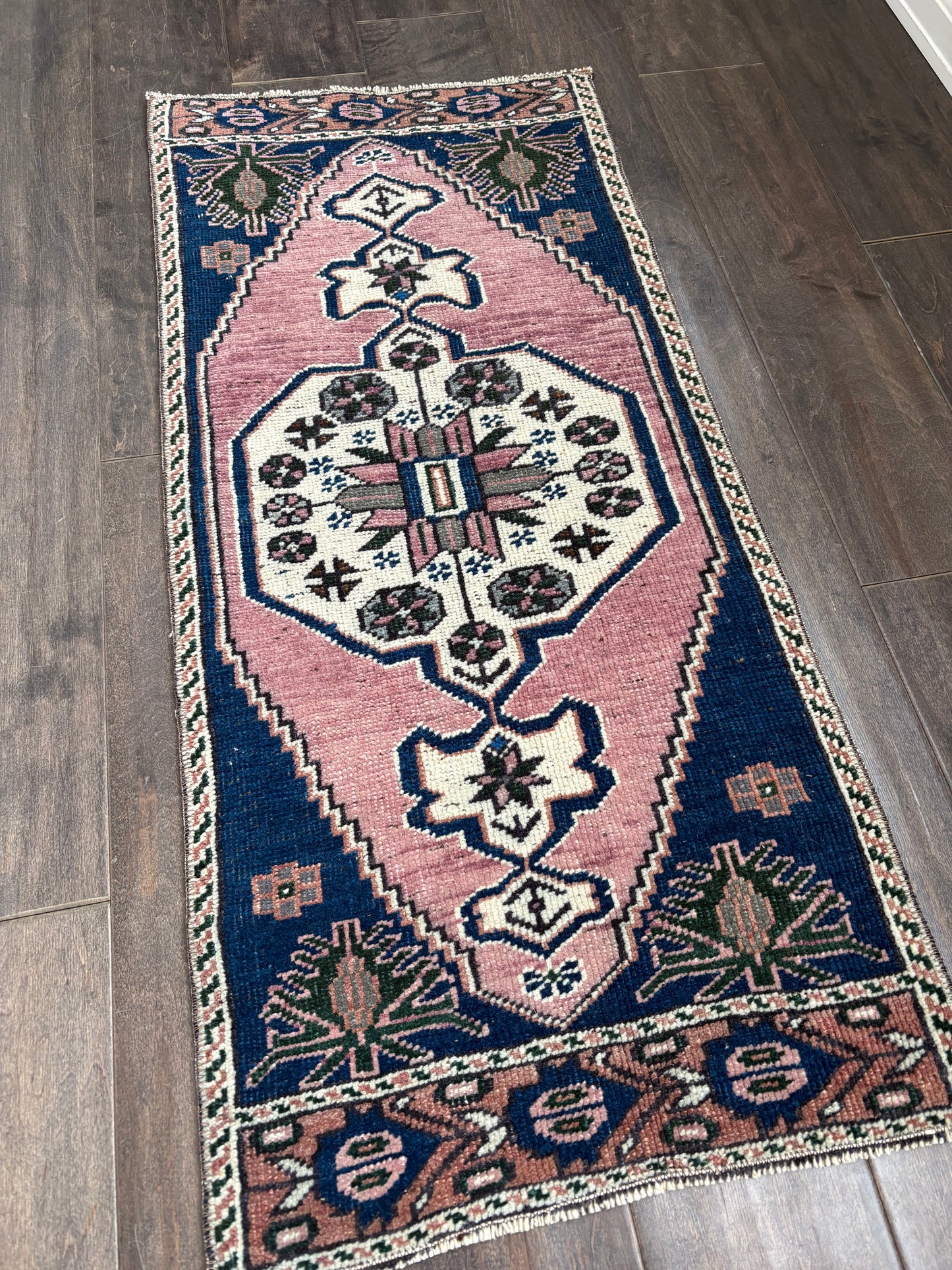 Vintage Rug #168 - 1'4" x 3'0"