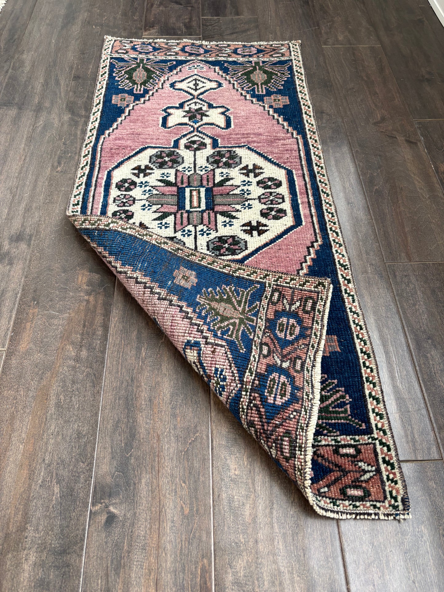 Vintage Rug #168 - 1'4" x 3'0"