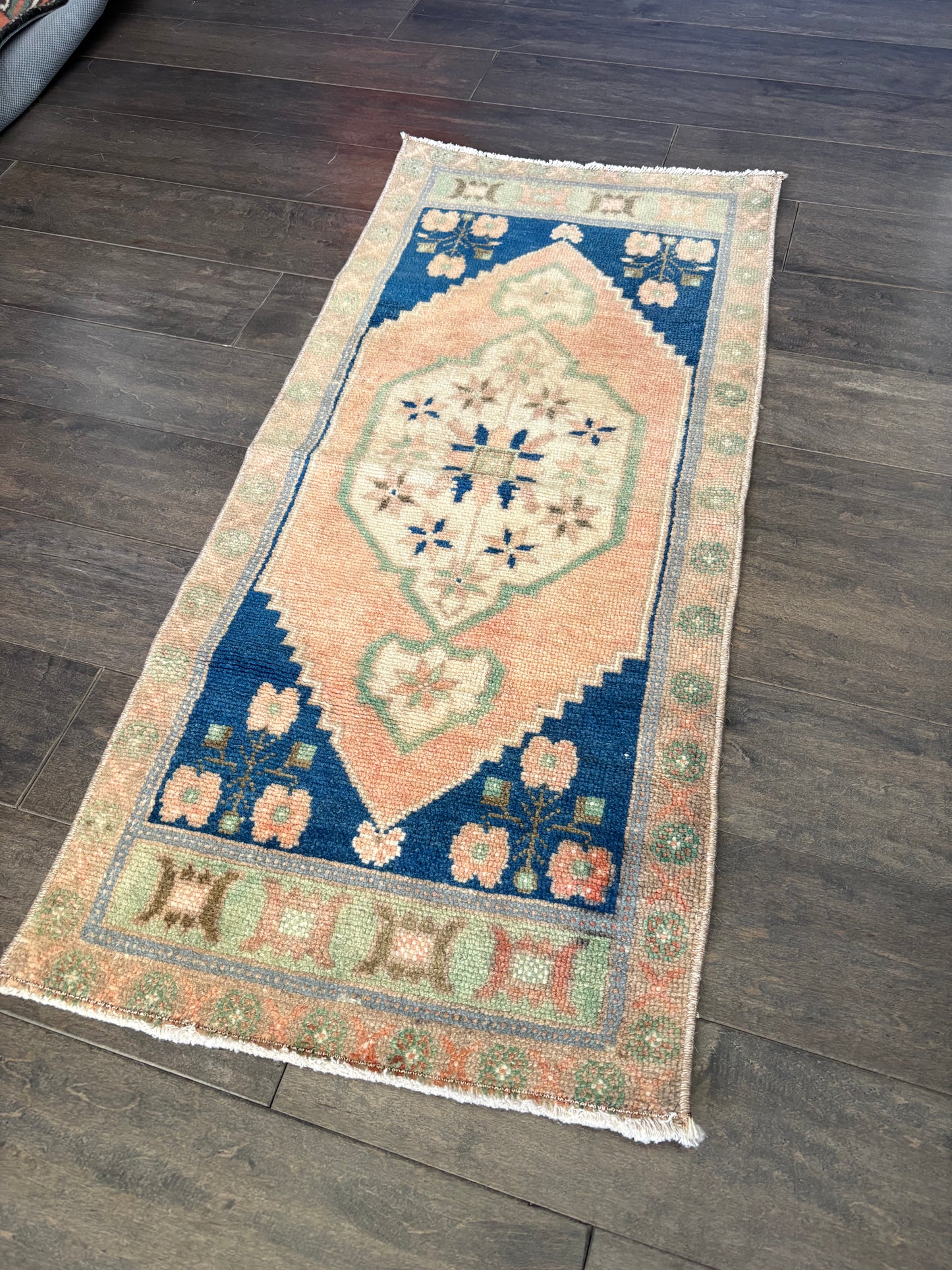 Vintage Rug #181 - 3'3" x 1'5.5"