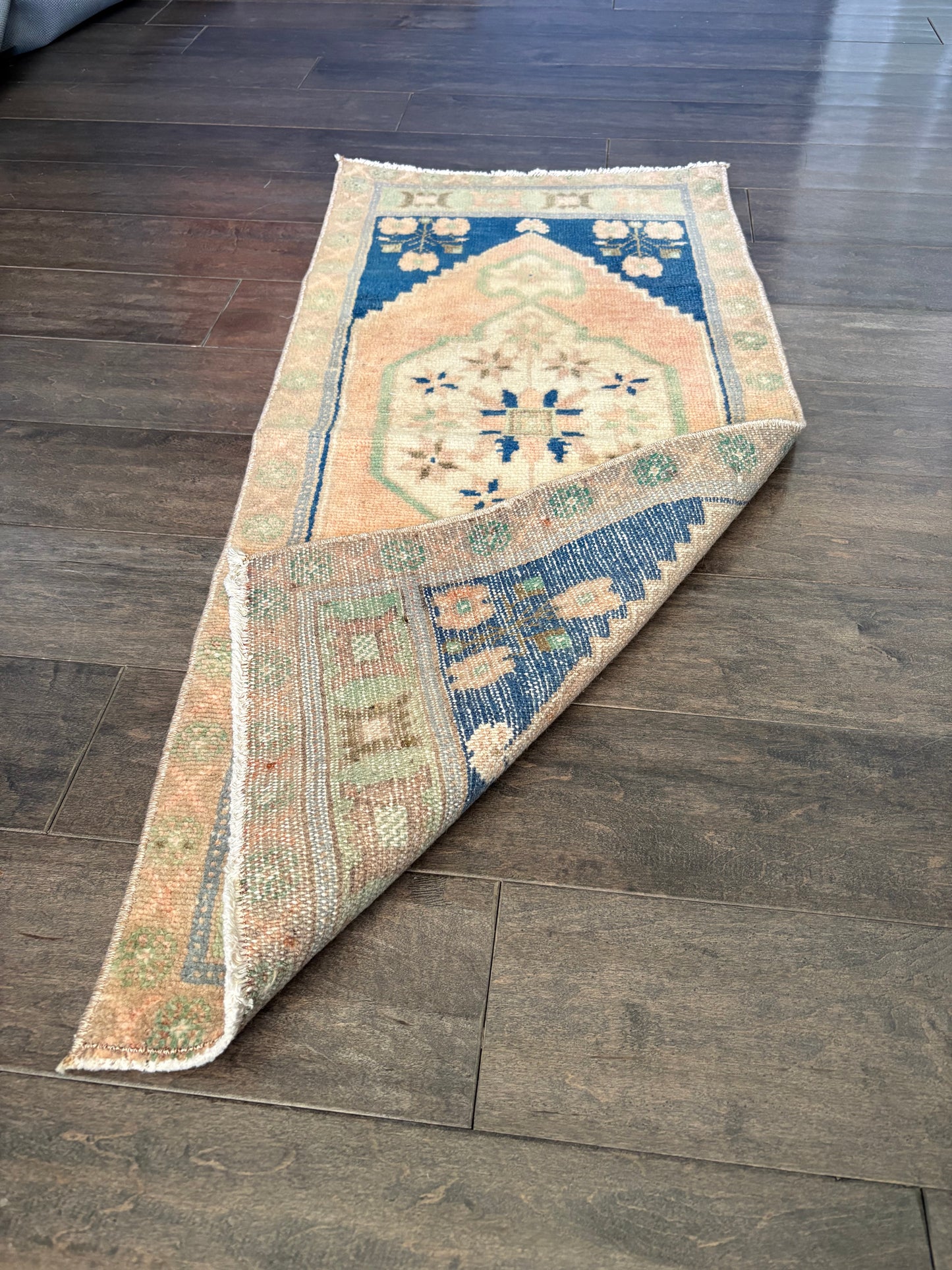 Vintage Rug #181 - 3'3" x 1'5.5"