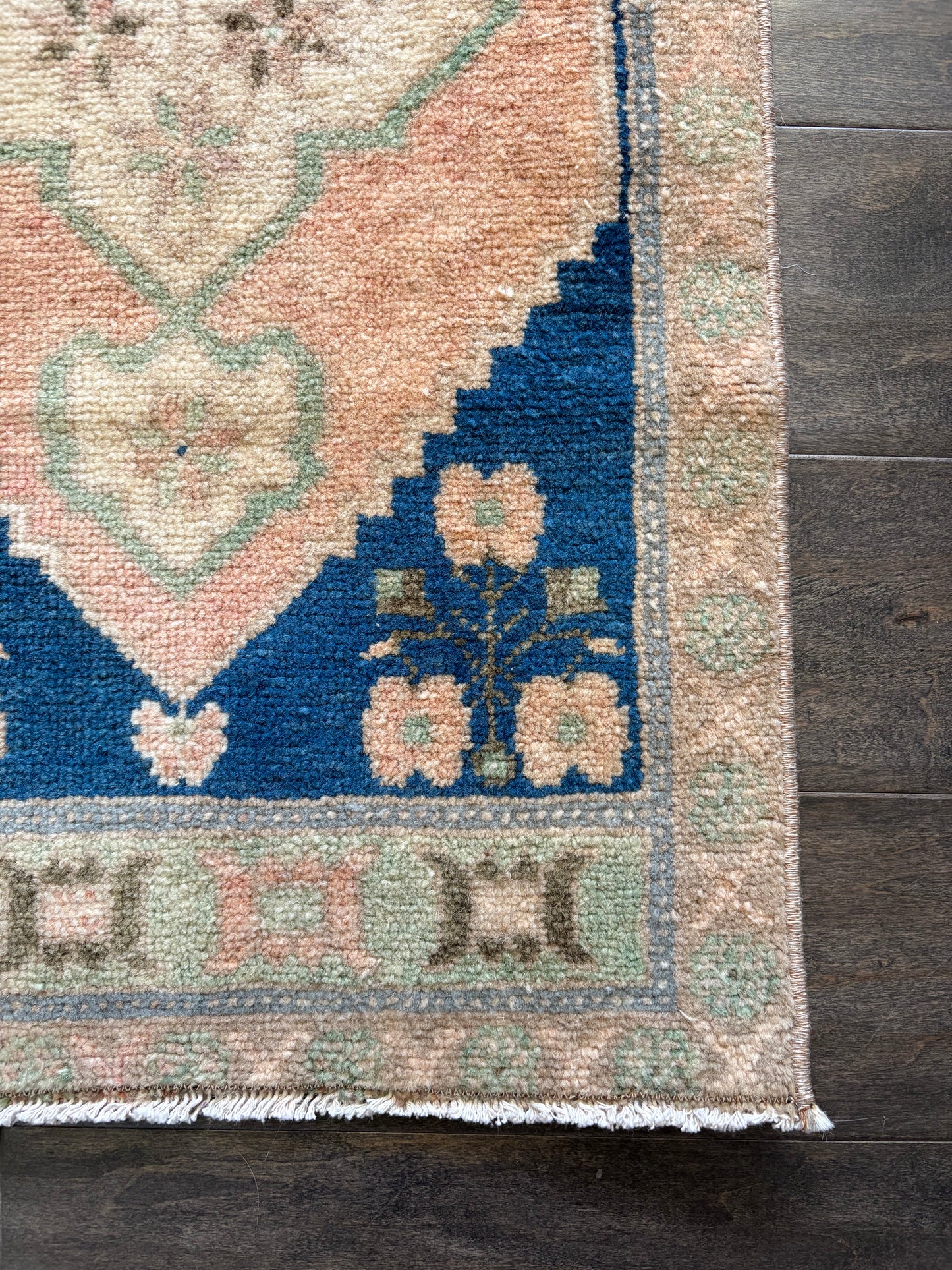 Vintage Rug #181 - 3'3" x 1'5.5"
