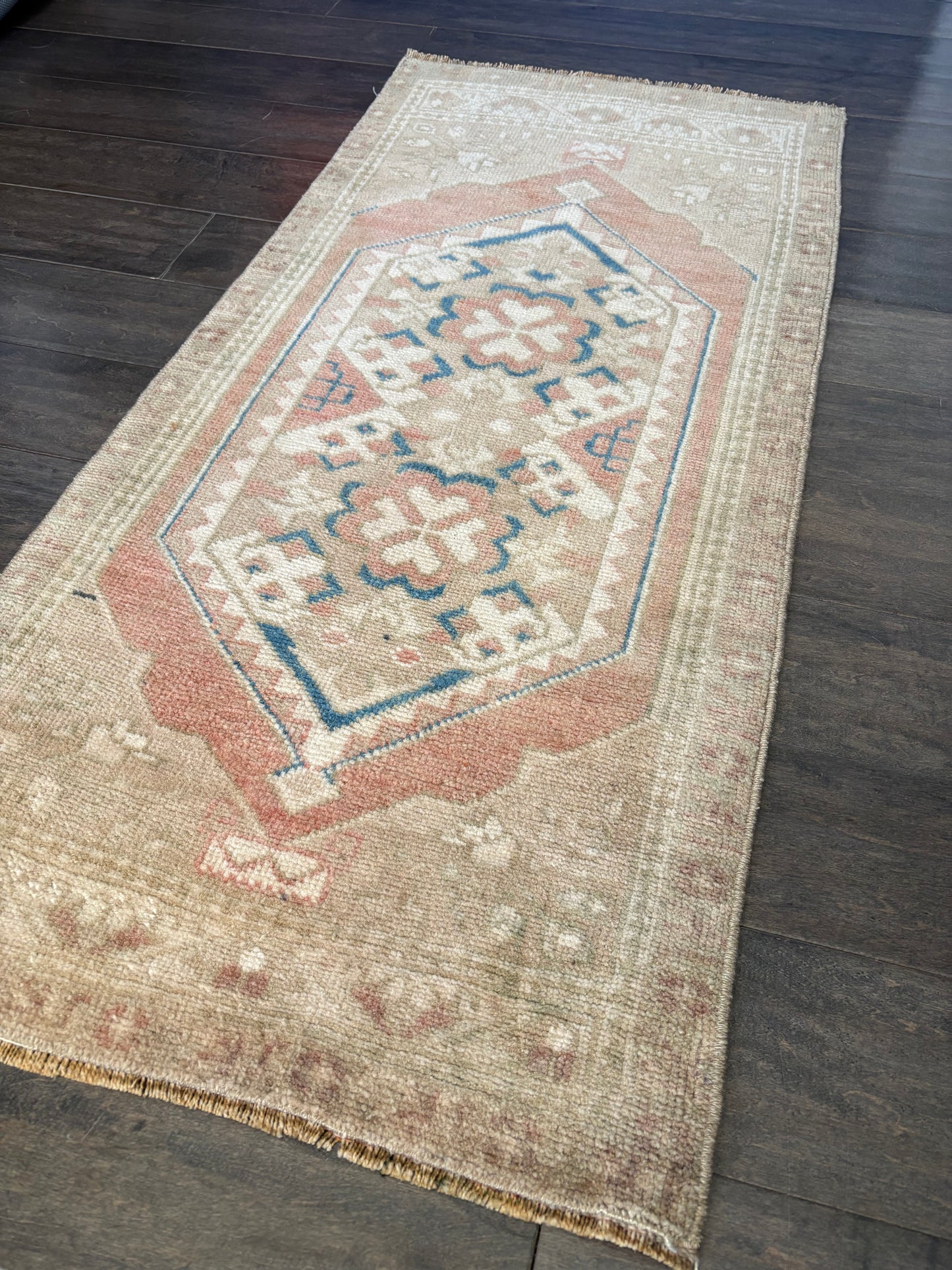 Vintage Rug #182 - 3'10.5" x 1'9.5"