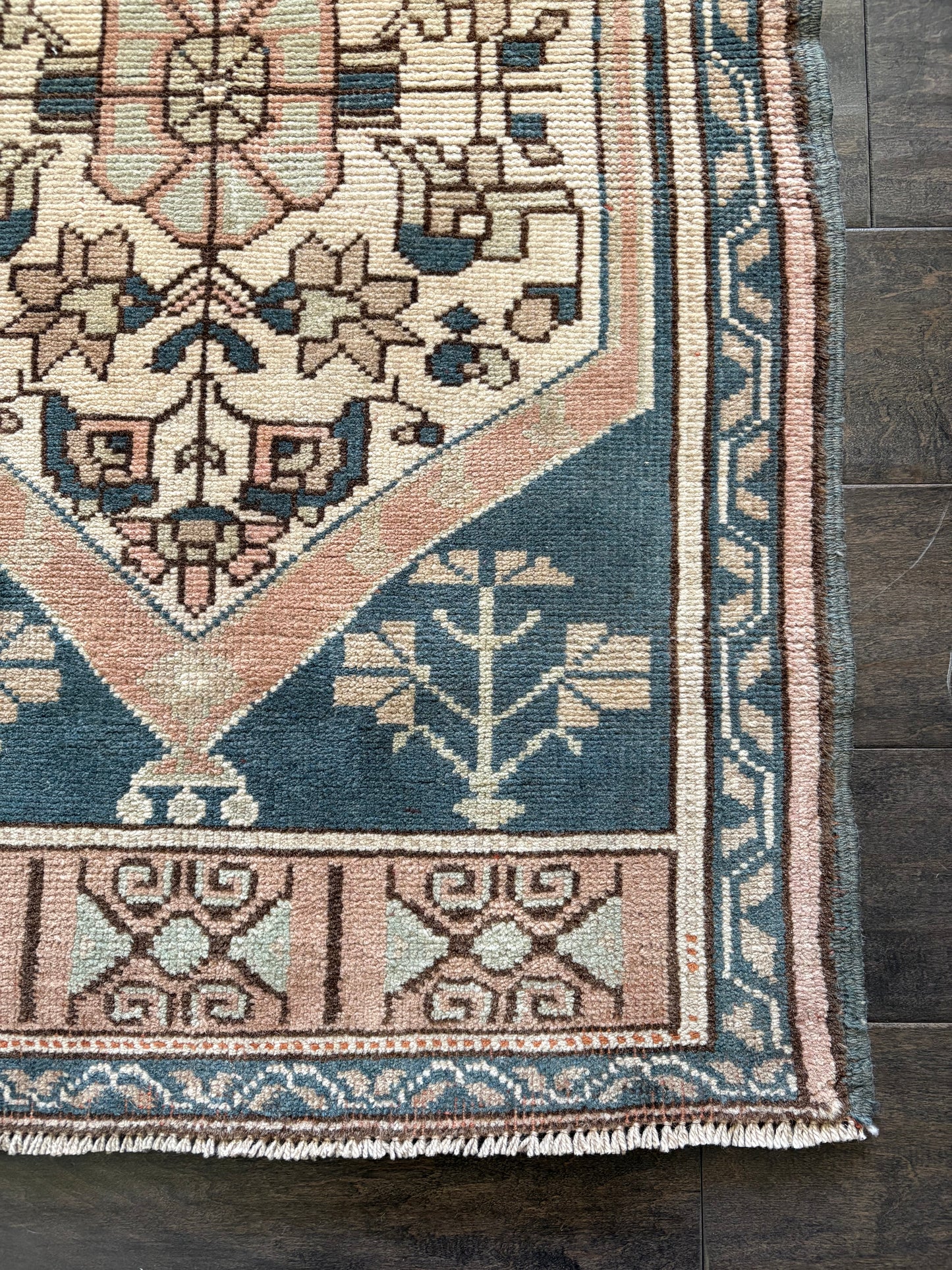 Vintage Rug #183 - 3'5.5" x 2'0"